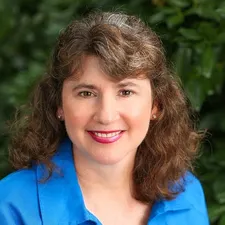 Eileen Grizzle, CISR, CPSR